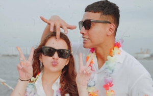 Rebecca Klopper Pamer Diberi Cincin, Fadly Faisal Langsung Malu-Malu Jadi Sorotan