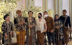 Aksi Heboh Nagita Slavina Kala Foto Bareng Kaesang & Erina di Pelaminan Disorot