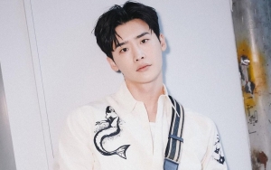 Kegiatan Lee Jong Suk Usai Pulih dari COVID-19 Bikin Fans Terenyuh