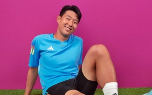 Son Heung Min Kapten Timnas Korea Selatan 'Ditembak' Cewek di Bandara