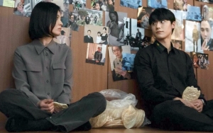 Lee Do Hyun Diisyaratkan Bucin Song Hye Kyo di Teaser 'The Glory'