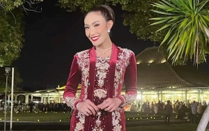 Ayu Dewi Tepar Hingga Bolak-balik Minum Obat di Nikahan Kaesang dan Erina