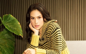 Maudy Ayunda Pamer Momen Pulkam ke Rumah Kedua, Jari Nyempil Suami Bikin Salfok