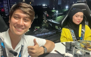 Rizky Billar & Lesti Kejora Dapat Perlakuan Spesial dari Pilot, Warganet Dilarang Komentar
