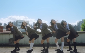 Suguhkan Estetika Klasik, NewJeans Jadi Cewek Khayalan di MV 'Ditto'