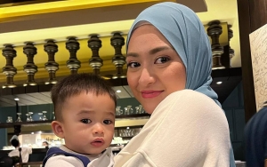 Nathalie Holscher Terenyuh Sebut Dapat Kado dari Adzam