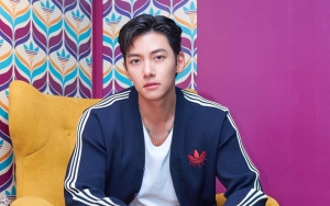 Ji Chang Wook Ngebolang Hingga Jadi Koboi untuk Season Greeting 2023