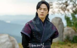 Adegan Kim Jung Hyun di 'Kokdu: Season of Deity' Bikin Deja Vu 'Crash Landing on You'