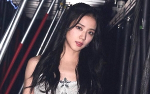 Jisoo BLACKPINK Beri Hadiah Boneka Imut untuk Para Bodyguard Kekar