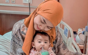 Ria Ricis Terharu Dapat Kejutan dari Baby Moana Saat Injak Usia 5 Bulan