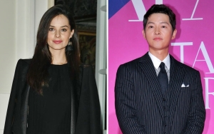 Visual Katy Louise Saunders Diduga Kekasih Song Joong Ki Jadi Perbincangan