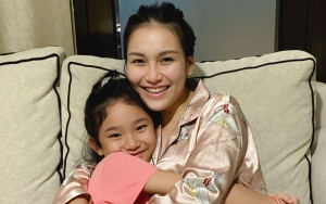 Ayu Ting Ting Sederhana Rayakan Ultah Bilqis, Hadiah Justru Over Budget?