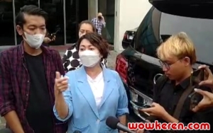 Bantah Indra Bekti Jatuh di Kamar Mandi, Indy Barends Ungkap Kronologi Sebenarnya