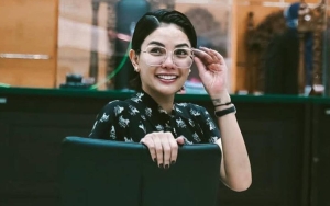 Nikita Mirzani Menangis Haru Usai Akhirnya Bebas