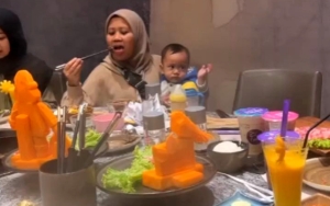 Rayyanza Cipung Tenar Ala Idol, Sus Rini Kocak Rawat Wajah Bak MUA Profesional