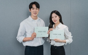 Moon Ga Young Tersentuh Ditungguin Yoo Yeon Seok di Lokasi 'Understanding of Love'