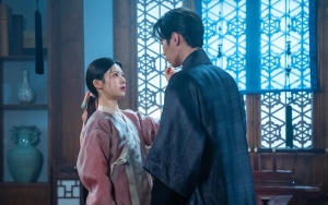 Go Yoon Jung dan Lee Jae Wook Ciuman Panas Menuju Unboxing di 'Alchemy Of Souls 2'