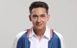 Adipati Dolken Pajang Foto Super Gemas Kala Sambut Tahun Baru