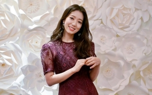 Park Shin Hye Rayakan Tahun Baru 2023, Beri Kode Segera Comeback