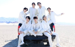 BTS Kompak Cosplay Jadi Kucing, Baju V Hingga Tindik Jungkook Sukses Bikin Salfok