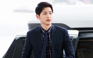 Pacari Bule, Song Joong Ki Muncul Dengan Pengawalan Ketat Disorot Media Korea