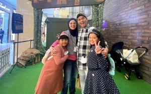 Dijenguk Dua Putri Cantik, Indra Bekti Mendadak Ingat Putra Bungsu Yang Meninggal Dunia