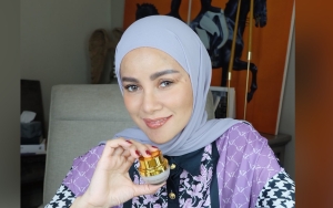 Pakaian Olla Ramlan Kala Olahraga Bareng Segerombolan Pria Dikritik