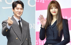 Masih Bestie, Yoo Yeon Seok dan Go Ara Cs Nongkrong Rayakan 10 Tahun 'Reply 1994'