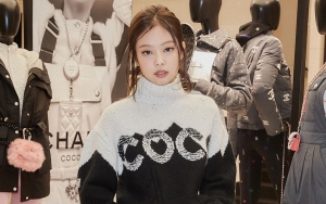 Style Jennie BLACKPINK Pakai Hot Pants Menuju Thailand Curi Perhatian