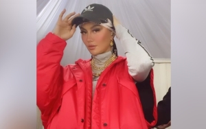 Agnez Mo Kena Nyinyir Gegara Oufit Gak Nyambung Saat Tampil Live, Balasannya Menohok