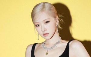 Rose BLACKPINK Pamer Foto Pakai Busana Santai, Harga Outfit-Casing HP Lucu Terungkap