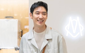 Beda dari yang Lain, Kostum Santuy Lee Je Hoon di Baca Naskah 'Taxi Driver 2' Bikin Salfok
