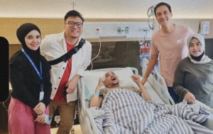 Indra Bekti Auto Nyanyi Saat Dijenguk Daniel Mananta Bak Peserta 'Indonesian idol'