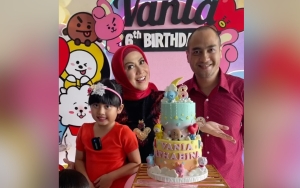 Dekat dengan Ferry Irawan, Reaksi Putri Venna Melinda Usai Ibunya Dikasari Bikin Takjub