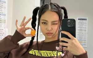 Jennie BLACKPINK Bikin Heboh Pakai Outfit Punggung Bolong di Konser Hong Kong