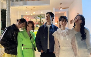 Pamer Foto Bareng Geng Pembully 'The Glory', Lim Ji Yeon: Kami Anak Baik Kok