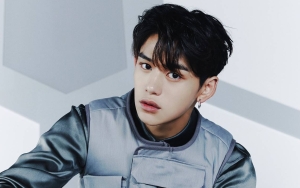 Foto Unrelease Lucas di WayV Mendadak Dirilis Berurutan dengan Member SuperM oleh Fotografer