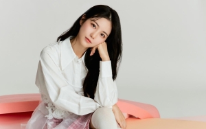 Senyuman Shin Ye Eun 'The Glory' di Pemotretan Baru Jadi Bahan Gosip