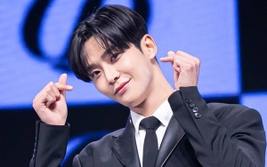 Tampil Karismatik, Rowoon SF9 Malah Asyik Main Konfeti Beres Perform 'Puzzle'