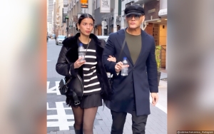 Sabrina Chairunnisa Gelendotan Mesra, Ekspresi Deddy Corbuzier Malu-malu Disorot