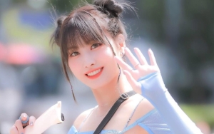 Momo TWICE Ngaku Diberkahi Gen Berotot dari Kedua Orangtuanya