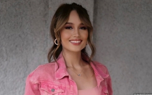 Cinta Laura Akhirnya Kembali ke LA, Diduga Kerjakan Proyek Baru