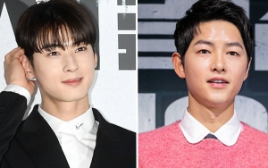 KBS Tiba-Tiba Rilis Pemandangan Langka dari Cha Eunwoo dan Song Joong Ki