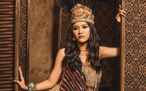 Erina Gudono Cantik-Elegan Kala Nonton Barongsai, Ada Fakta Lucu di Balik Riasan Flawless