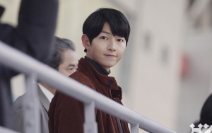 Istri Bule Hamil, Wawancara Song Joong Ki Ngebet Jadi Bapak Kembali Viral