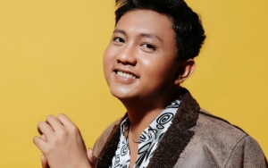 Denny Caknan Tampil Beda Dengan Celana Pendek, Dipuji Ganteng Hingga Seksi