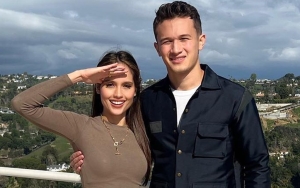 Cinta Laura Pose Gemas Bareng Arya Vasco di Meksiko, Ekspresi Bahagia Jadi Sorotan