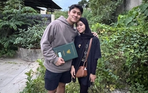 Momen-Momen Rizky Billar Gendong Manja Lesti Kejora Disorot