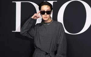 J-Hope Tahan Malu Bicara Soal Celana Dalamnya yang Ngintip di Bandara Saat Hadiri MAMA 2022