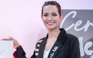 Nia Ramadhani Desak-Desakan di Konser Westlife, Ekspresi Wajah Risih Bikin Salfok